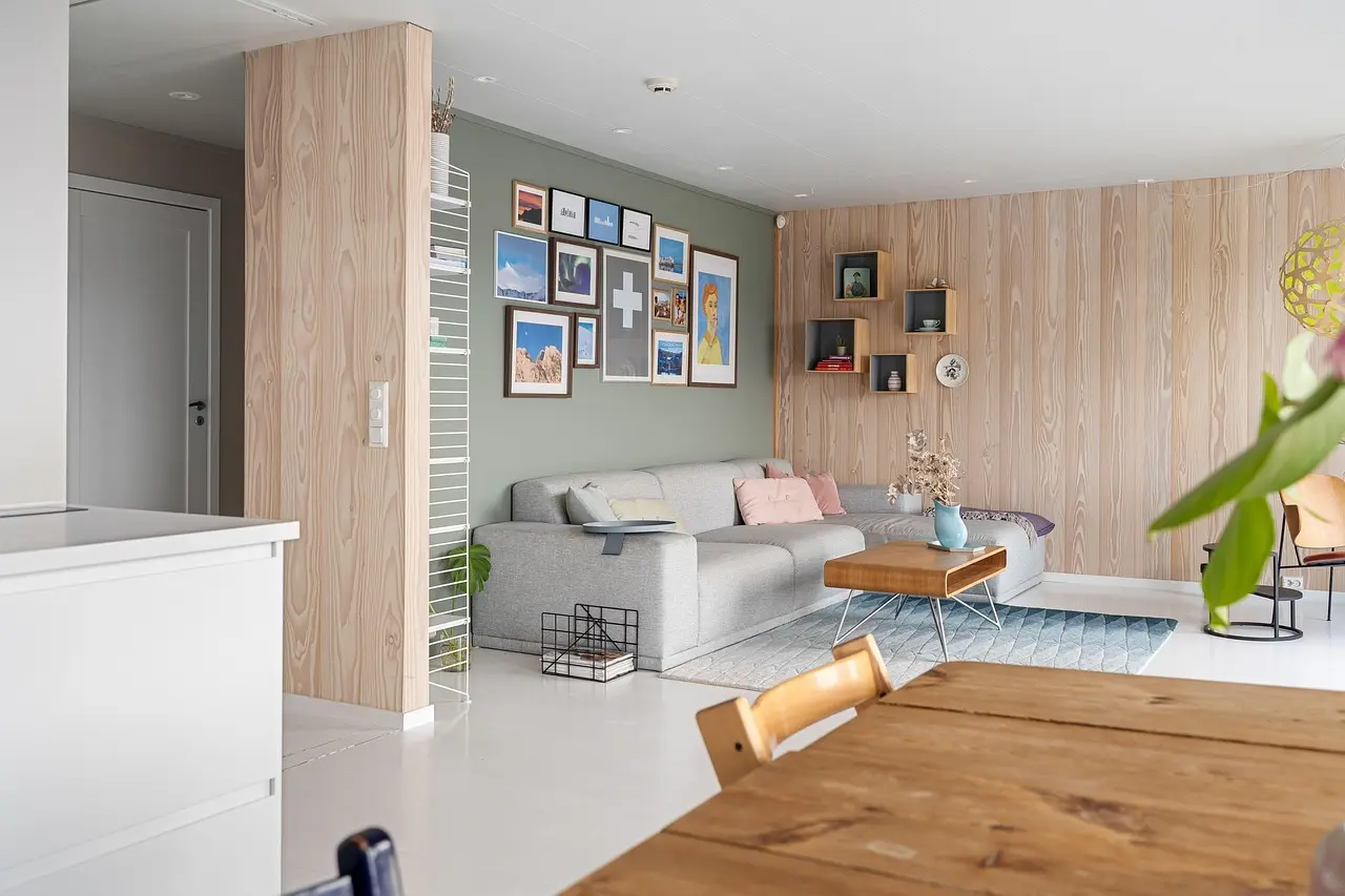 Kunst på væggene: fra enkelt statement til perfekt gallerivæg